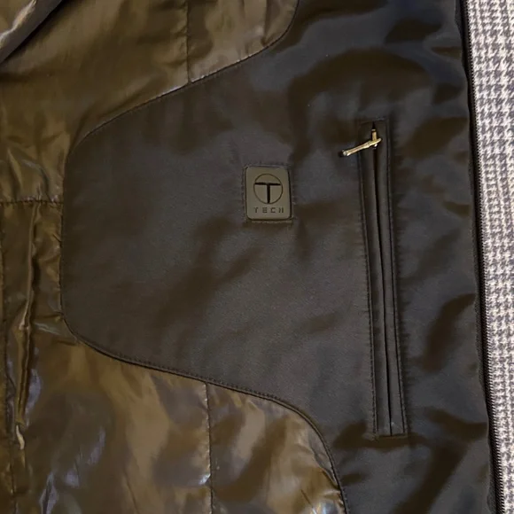 Tumi Tech Men's Blank Performance Jacket - Picture 9 of 10
